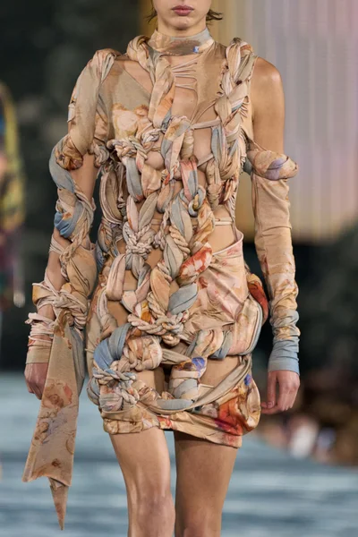Look 154